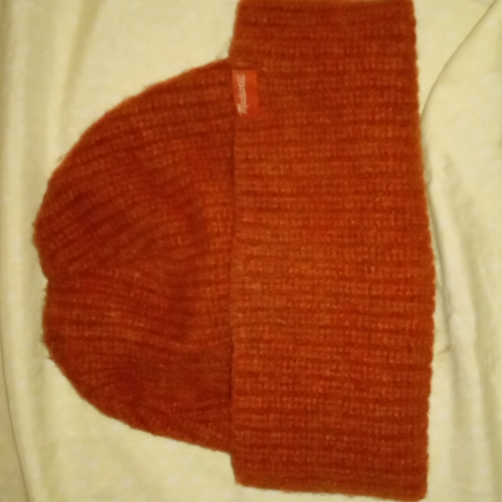 Madewell orange beanie